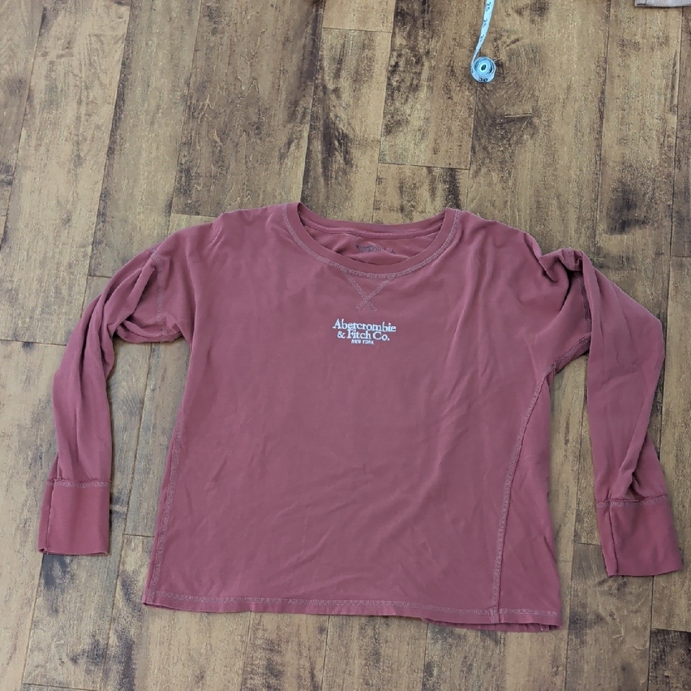 Abercrombie & Fitch Women's Mauve Long Sleeve Tee